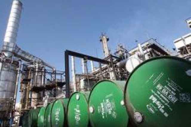 فروشنده مواد شیمیایی و معدنی