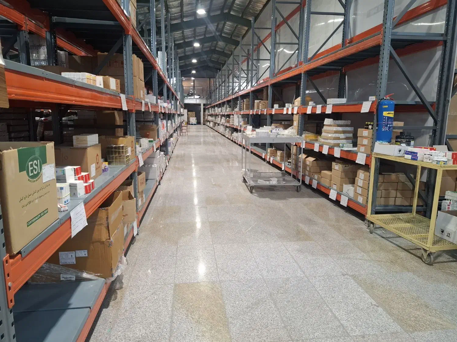 ۳۲۰۰ متر بهداشتی شادآباد