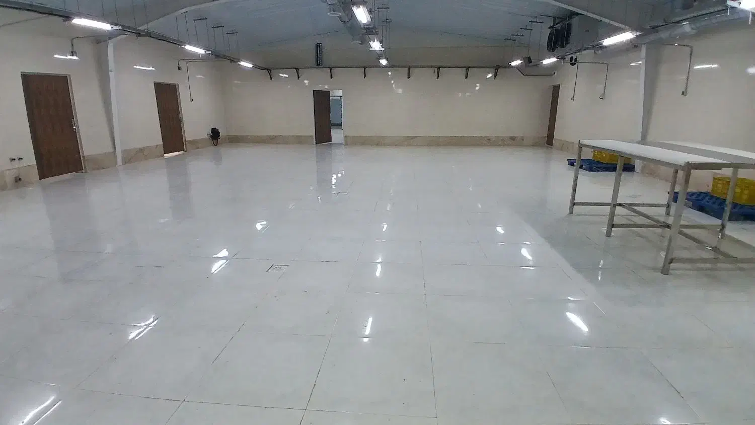 سالن/سوله بهداشتی۳۵۰مترآزادگان/سیب سلامت/استاندارد