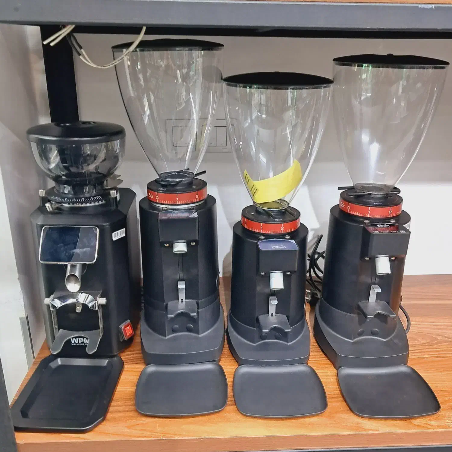 آسیاب قهوه های کارکرده و آکبند